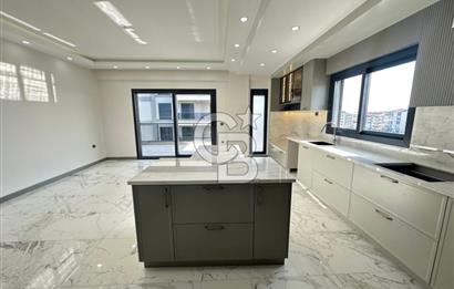 Karahasanlı Mah. Site İçinde Havuzlu Otoparklı 3+1 Satılık Daire