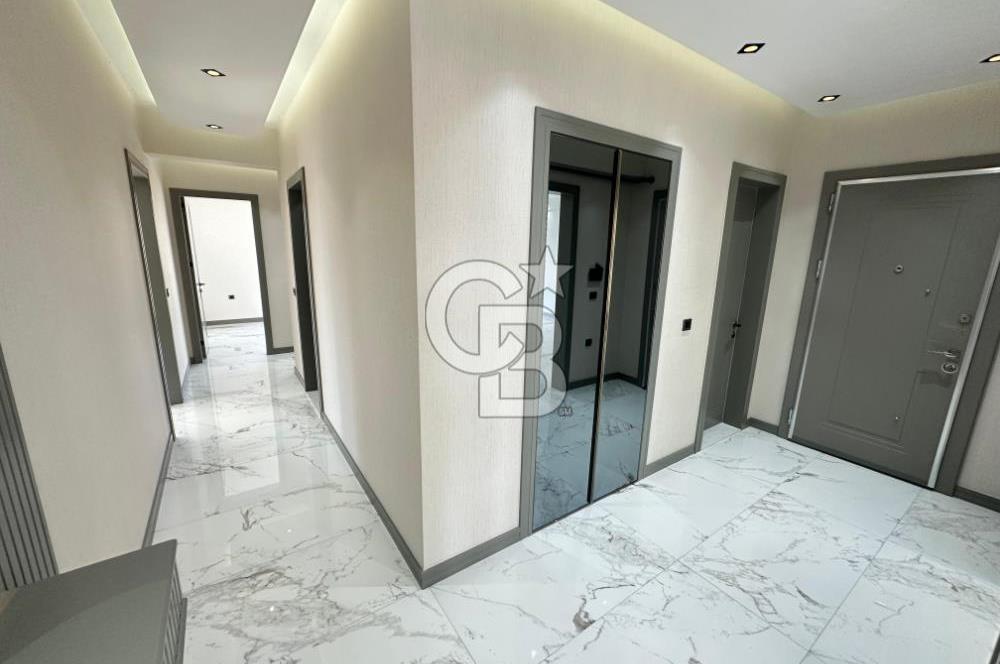 Karahasanlı Mah. Site İçinde Havuzlu Otoparklı 3+1 Satılık Daire