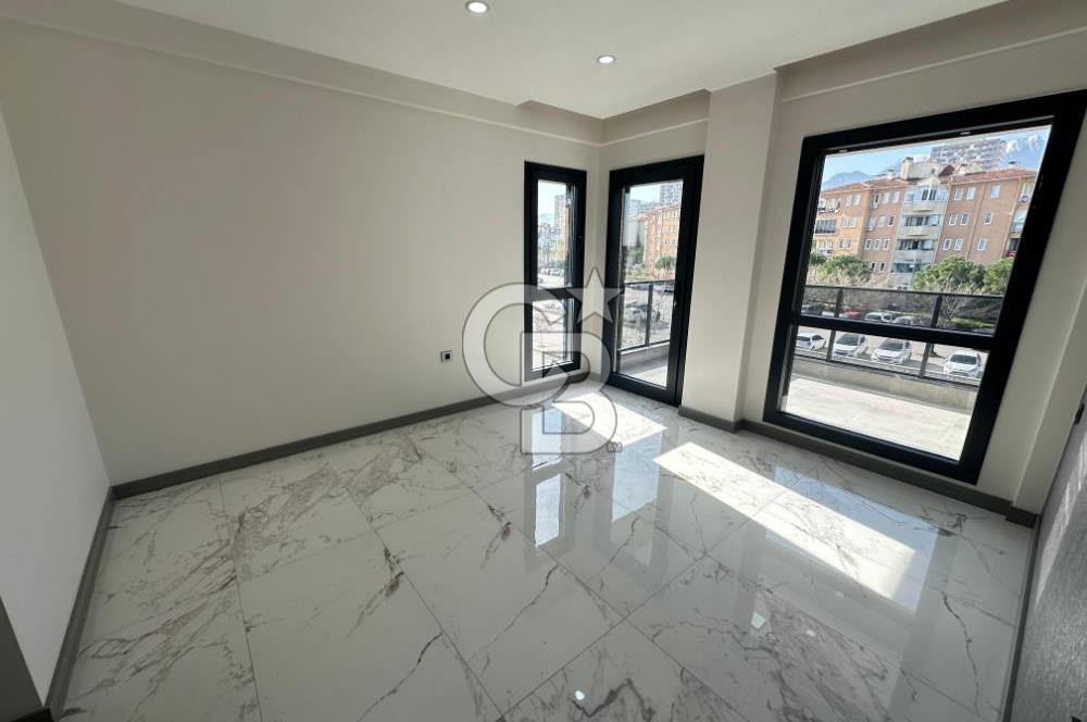 Karahasanlı Mah. Site İçinde Havuzlu Otoparklı 3+1 Satılık Daire