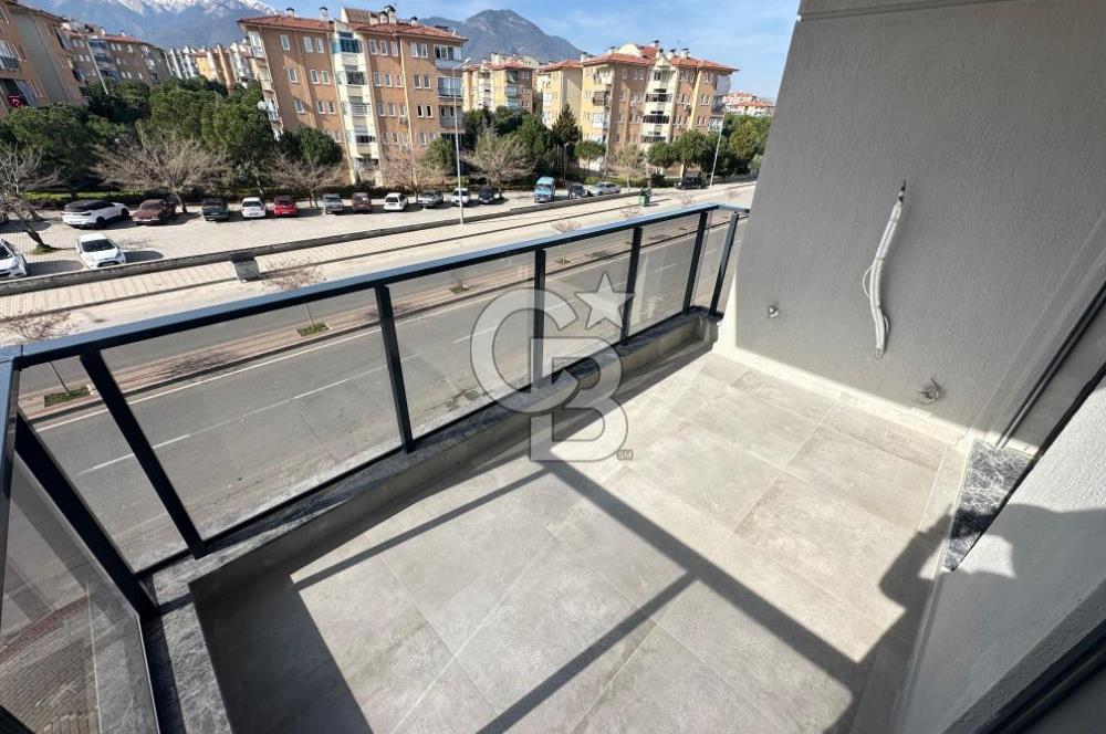 Karahasanlı Mah. Site İçinde Havuzlu Otoparklı 3+1 Satılık Daire