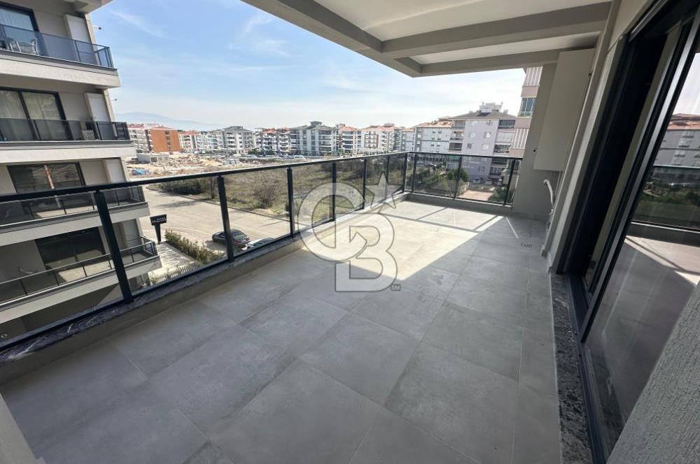 Karahasanlı Mah. Site İçinde Havuzlu Otoparklı 3+1 Satılık Daire