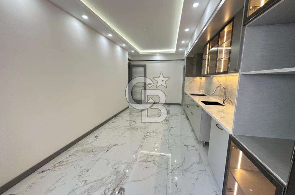 Karahasanlı Mah. Site İçinde Havuzlu Otoparklı 3+1 Satılık Daire