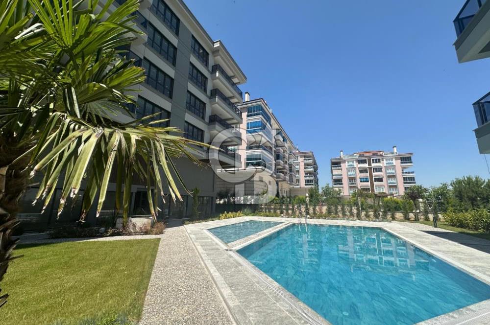 Karahasanlı Mah. Site İçinde Havuzlu Otoparklı 3+1 Satılık Daire