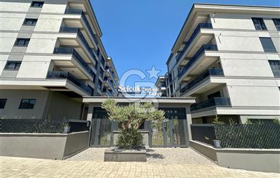 Karahasanlı Mah. Site İçinde Havuzlu Otoparklı 3+1 Satılık Daire