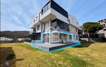 ÇANDARLI'DA HAVUZLU SİTEDE DENİZ MANZARALI 1+1 SIFIR DAİRE