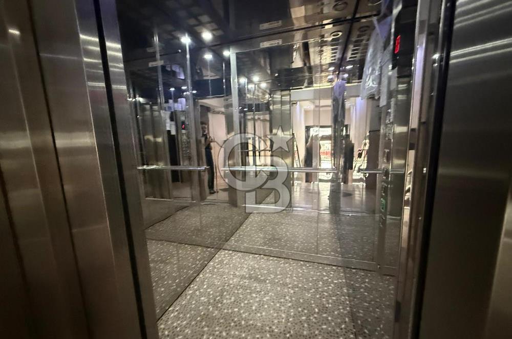MANİSA MURADİYE'DE ASANSÖRLÜ KAPALI MUTFAKLI SATILIK 2+1 DAİRE