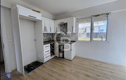 ÇANDARLI'DA HAVUZLU SİTEDE DENİZ MANZARALI 1+1 SIFIR DAİRE