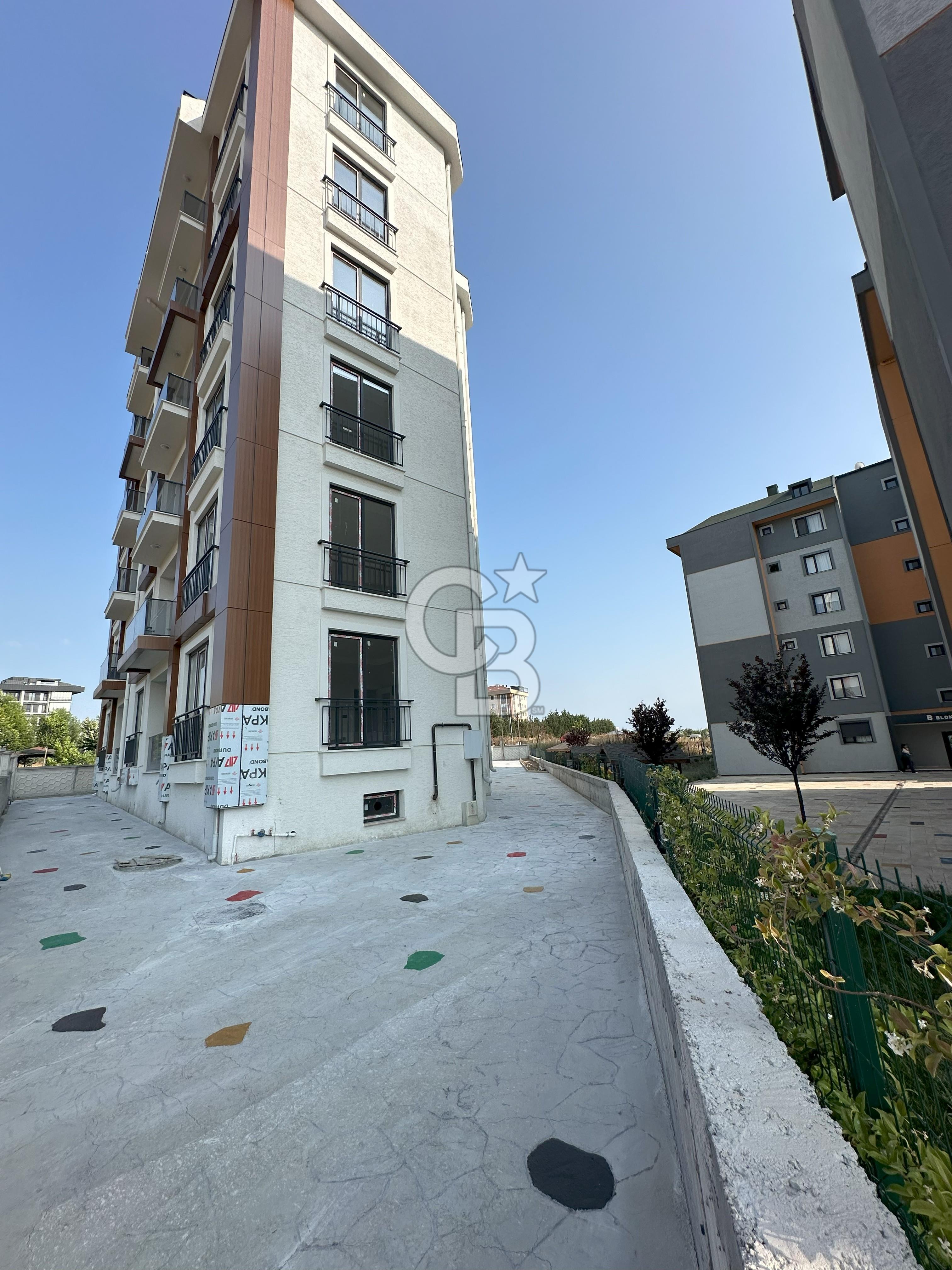 CB Fly'dan Tuzla Sahili ve Mercan Sahili Yakını 2+1 Ara Kat