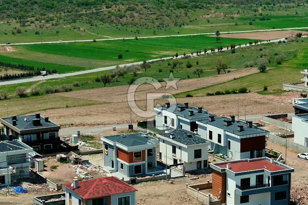 CB Zenith | TALAS REŞADİYE SATILIK 4,5+1 SIFIR VİLLA