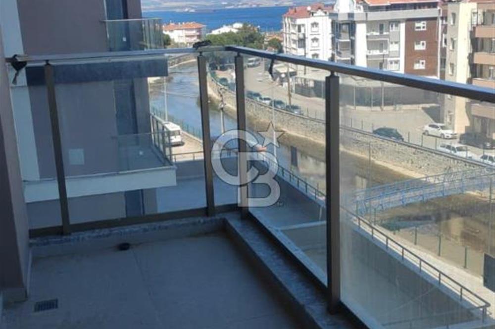 LAPSEKİ DARDANEL TOWERDA ARAKAT 75m2 1+1 SATILIK DAİRE
