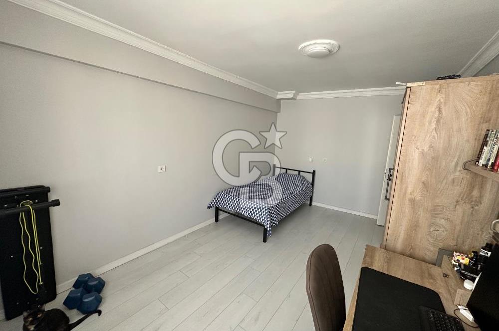 İzmir, Karşıyaka Bahçelievler'de Satılık 3+1 Geniş Daire