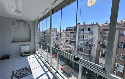 İzmir, Karşıyaka Bahçelievler'de Satılık 3+1 Geniş Daire