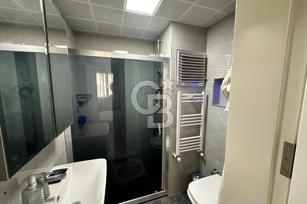 İzmir, Karşıyaka Bahçelievler'de Satılık 3+1 Geniş Daire