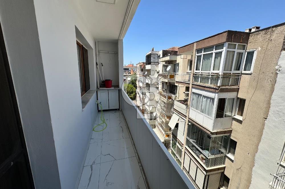 İzmir, Karşıyaka Bahçelievler'de Satılık 3+1 Geniş Daire