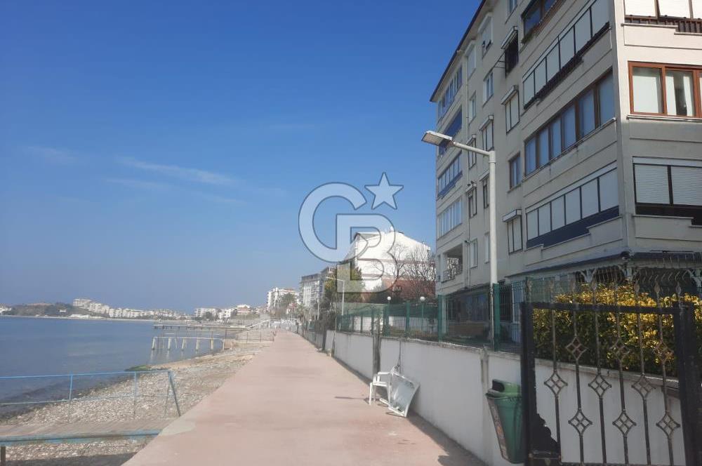 YALOVA ÇINARCIK KORUDA SATILIK MUHTEŞEM DENİZ MANZARALI DAİRE !.