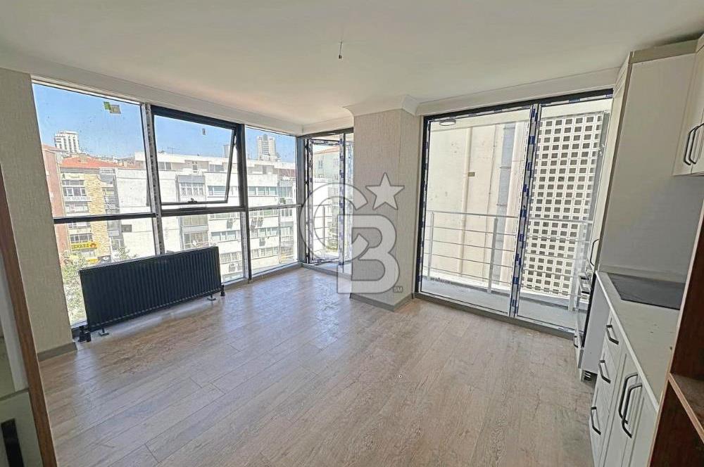 KAVAKLIDERE DE BULVAR ÜZERİNDE 1+1 SATILIK KÖŞE DAİRE