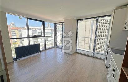 KAVAKLIDERE DE BULVAR ÜZERİNDE 1+1 SATILIK KÖŞE DAİRE