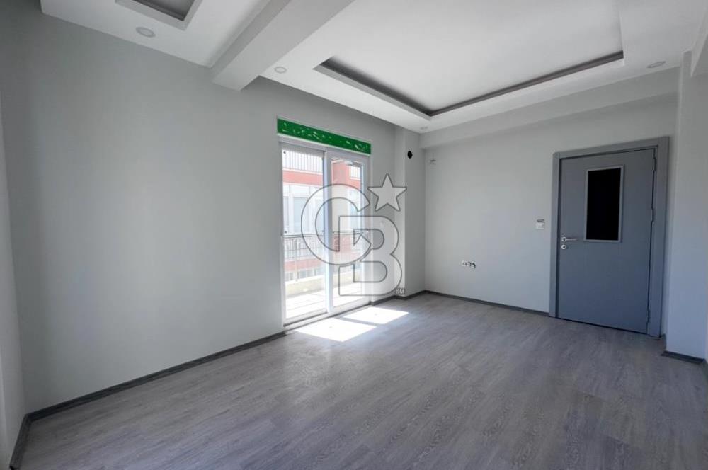 KUZEYYAKA MAHALLESİNDE SIFIR GENİŞ 2+1