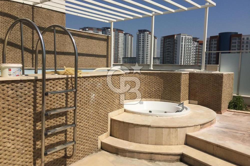 Bosphorus City'de Muhteşem Manzaralı Teraslı Havuzlu Penthouse!