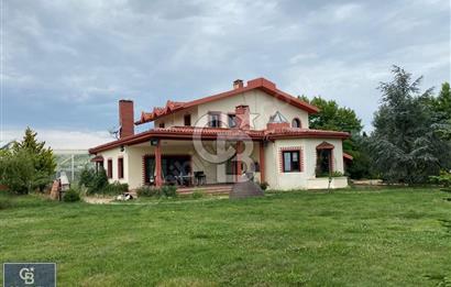 Silivri Sanatçılar sitesinde muhteşem çiftlik evi.