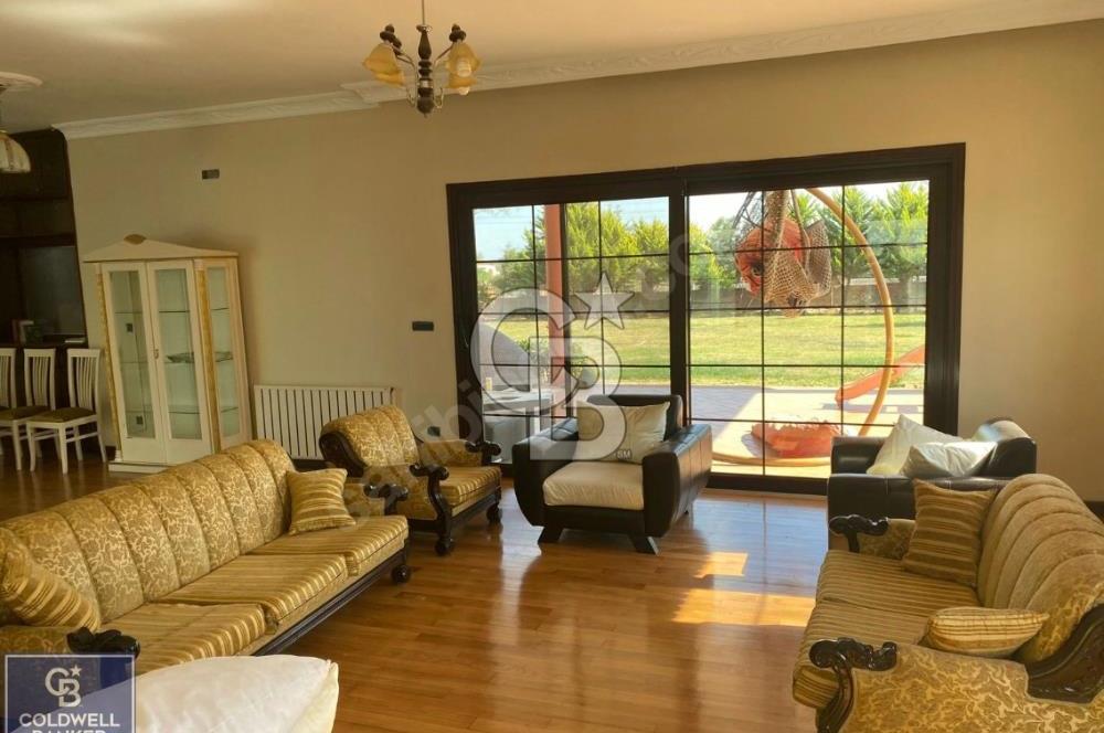 Silivri Sanatçılar sitesinde muhteşem çiftlik evi.
