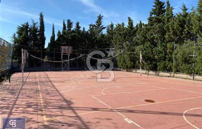 Silivri Sanatçılar sitesinde muhteşem çiftlik evi.