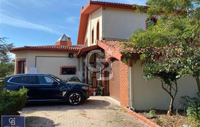 Silivri Sanatçılar sitesinde muhteşem çiftlik evi.