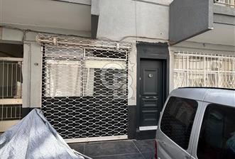 Cb Yalı'dan Balçova Ata Caddesi Yakınında Satılık Dükkan