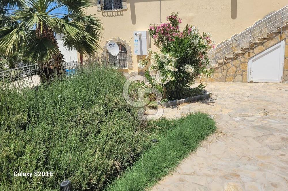 YENİFOÇA'DA KİRALIK GENİŞ 1+1 HAVUZLU DAİRE