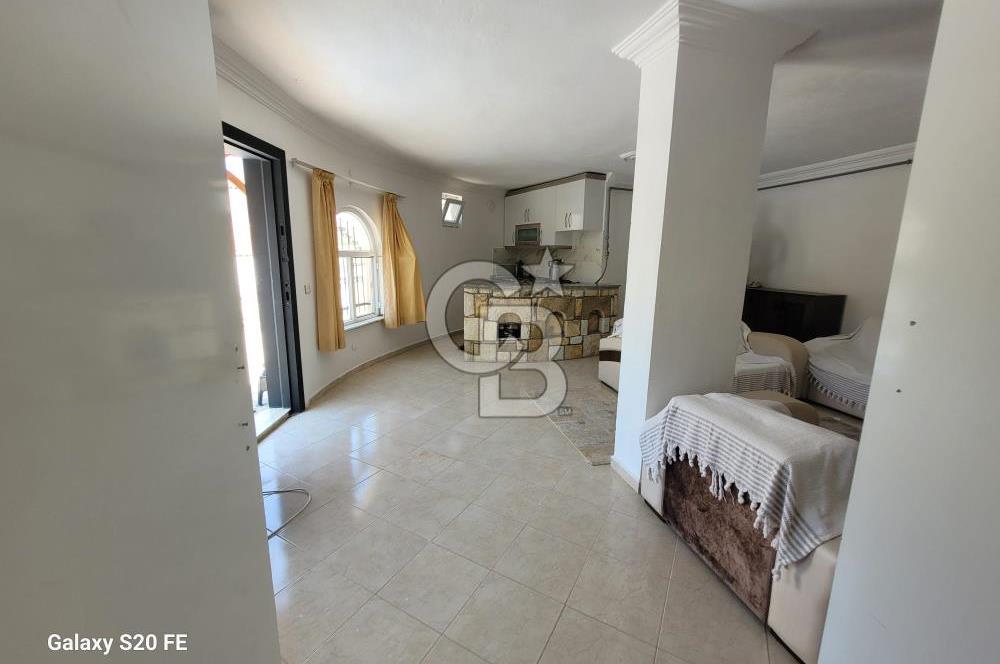 YENİFOÇA'DA KİRALIK GENİŞ 1+1 HAVUZLU DAİRE