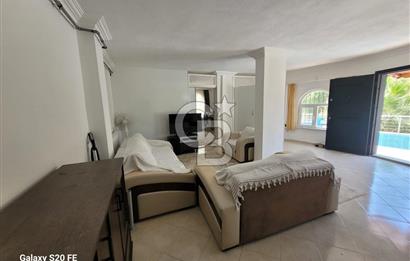 YENİFOÇA'DA KİRALIK GENİŞ 1+1 HAVUZLU DAİRE