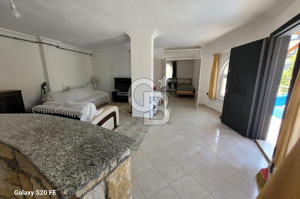 YENİFOÇA'DA KİRALIK GENİŞ 1+1 HAVUZLU DAİRE