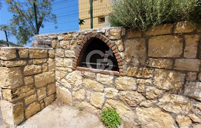 YENİFOÇA'DA KİRALIK GENİŞ 1+1 HAVUZLU DAİRE