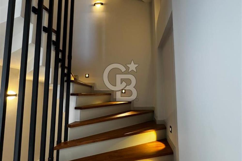 BORNOVA ATATÜRK MAH.SATILIK HAVUZLU 4+2 LUX VİLLA