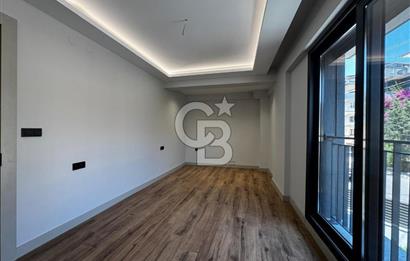 BORNOVA ATATÜRK MAH.SATILIK HAVUZLU 4+2 LUX VİLLA