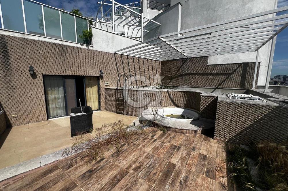 Bosphorus City'de Muhteşem Manzaralı Teraslı Havuzlu Penthouse!