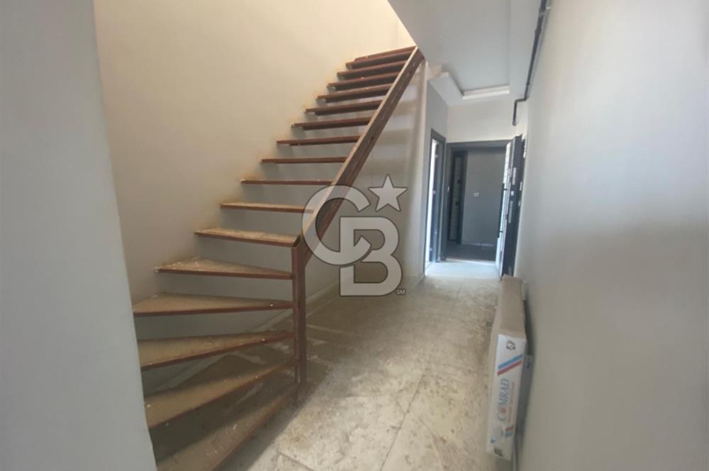 BUCA YEŞİLBAĞLAR MAH. TERASLI 4+1 SATILIK DAİRE 