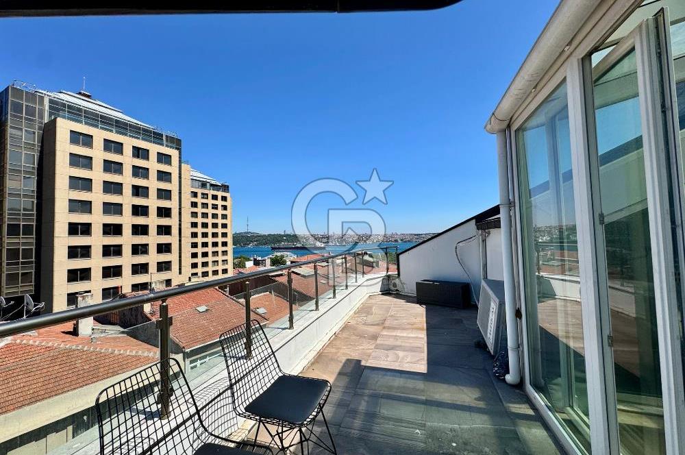 Akaretler'de Boğaz Manzaralı, Teraslı, Eşyalı Kiralık 2+1 Daire