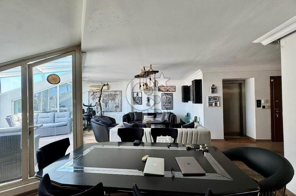 Akaretler'de Boğaz Manzaralı, Teraslı, Eşyalı Kiralık 2+1 Daire