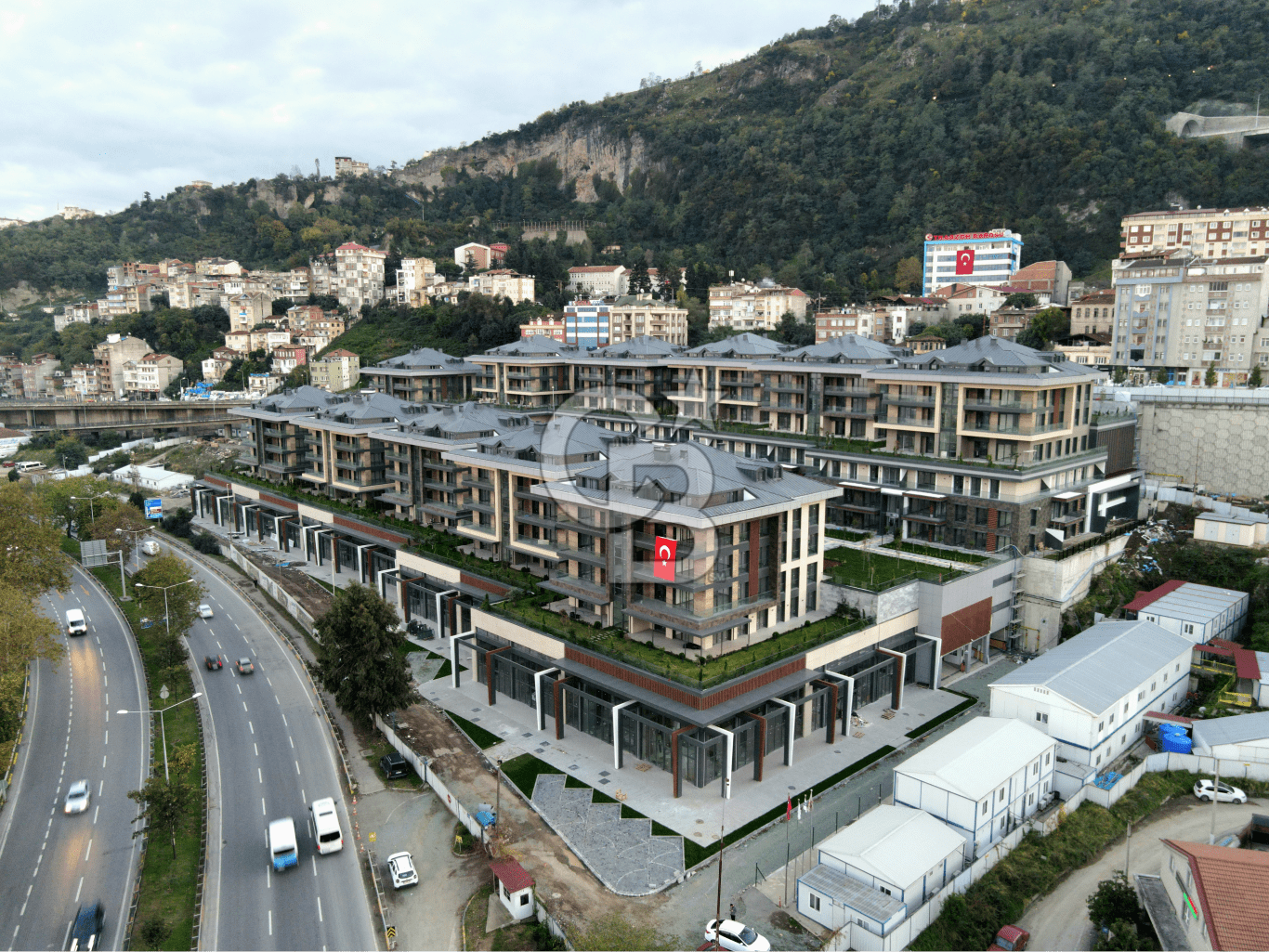 ÇÖMLEKÇİ TOKİ EN ÖN CEPHE'DE KİRALIK 4+1 FIRSAT DAİRE