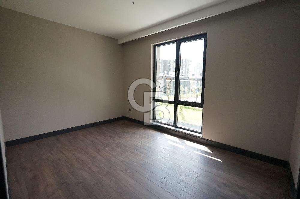 ALACAATLI DA SİTE İÇERİSİNDE 400 M2 TAM MÜSTAKİL SATILIK VİLLA