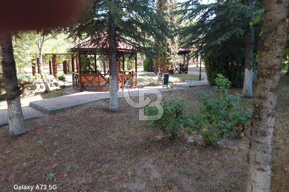 YAŞAMKENT BOTANİK SİTESİNDE FERAH VE ÖNÜ AÇIK SATILIK 4+1 DAİRE