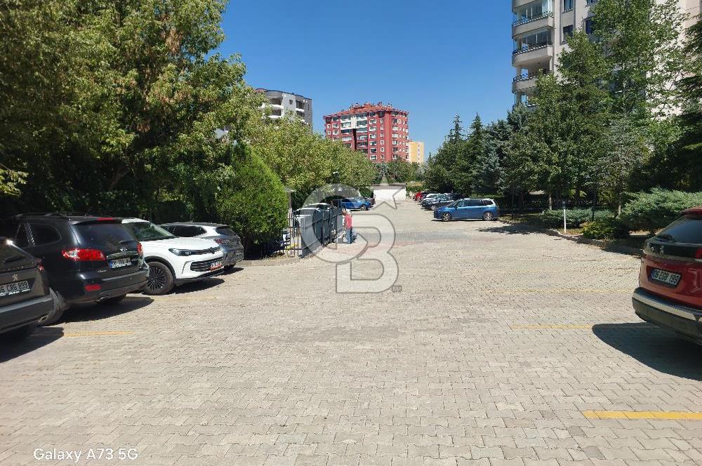 YAŞAMKENT BOTANİK SİTESİNDE FERAH VE ÖNÜ AÇIK SATILIK 4+1 DAİRE
