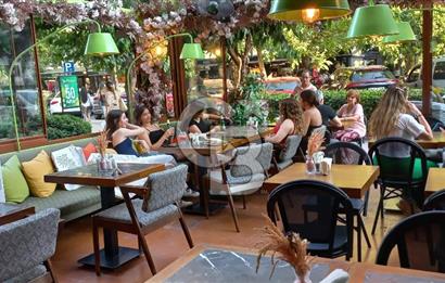 Alsancak Gül Sokak'ta Devren Kiralık Yüksek Cirolu Cafe