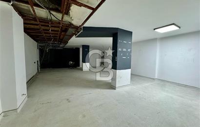 Gayrettepede Köşe Konum 450 m² Çift Cepheli Kiralık Dükkan