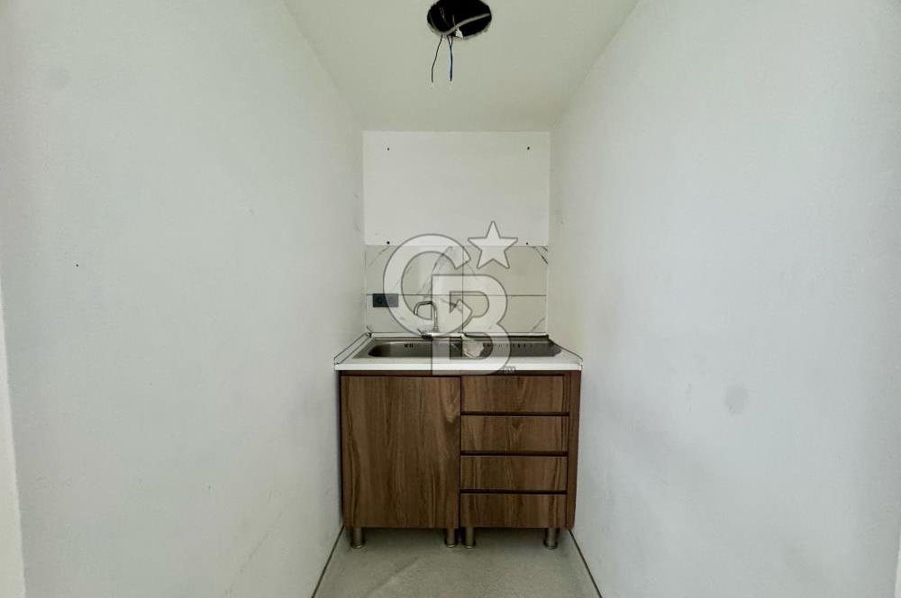 Gayrettepede Köşe Konum 450 m² Çift Cepheli Kiralık Dükkan