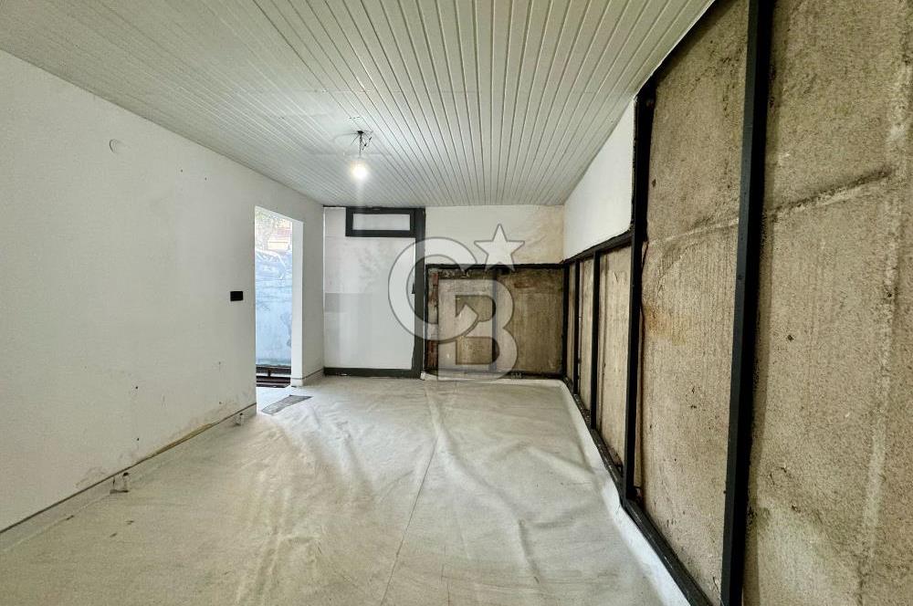 Gayrettepede Köşe Konum 450 m² Çift Cepheli Kiralık Dükkan