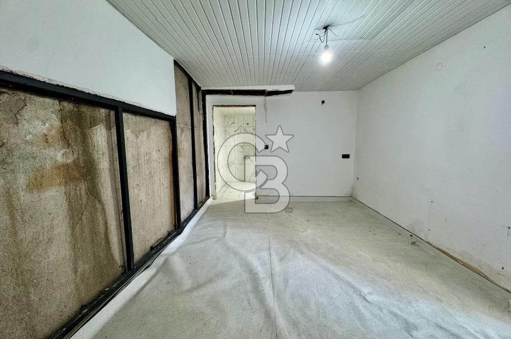 Gayrettepede Köşe Konum 450 m² Çift Cepheli Kiralık Dükkan
