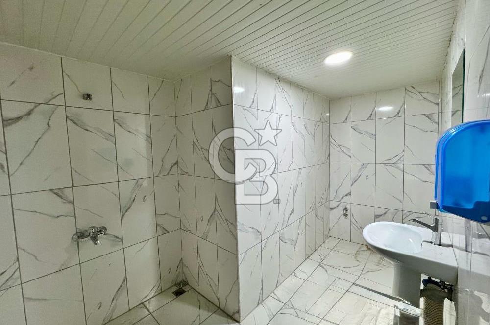 Gayrettepede Köşe Konum 450 m² Çift Cepheli Kiralık Dükkan