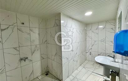 Gayrettepede Köşe Konum 450 m² Çift Cepheli Kiralık Dükkan